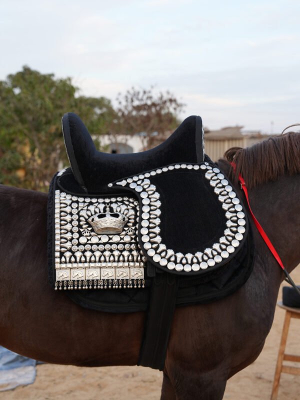 black silver plated saddle crown سرج اسود مطلي فضه بالكامل تاج - Image 4