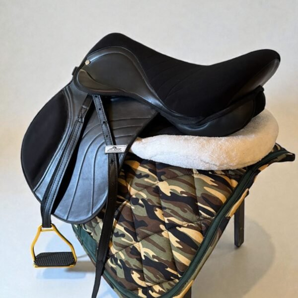 KM black all purpose natural leather سرج متعدد جلد طبيعي